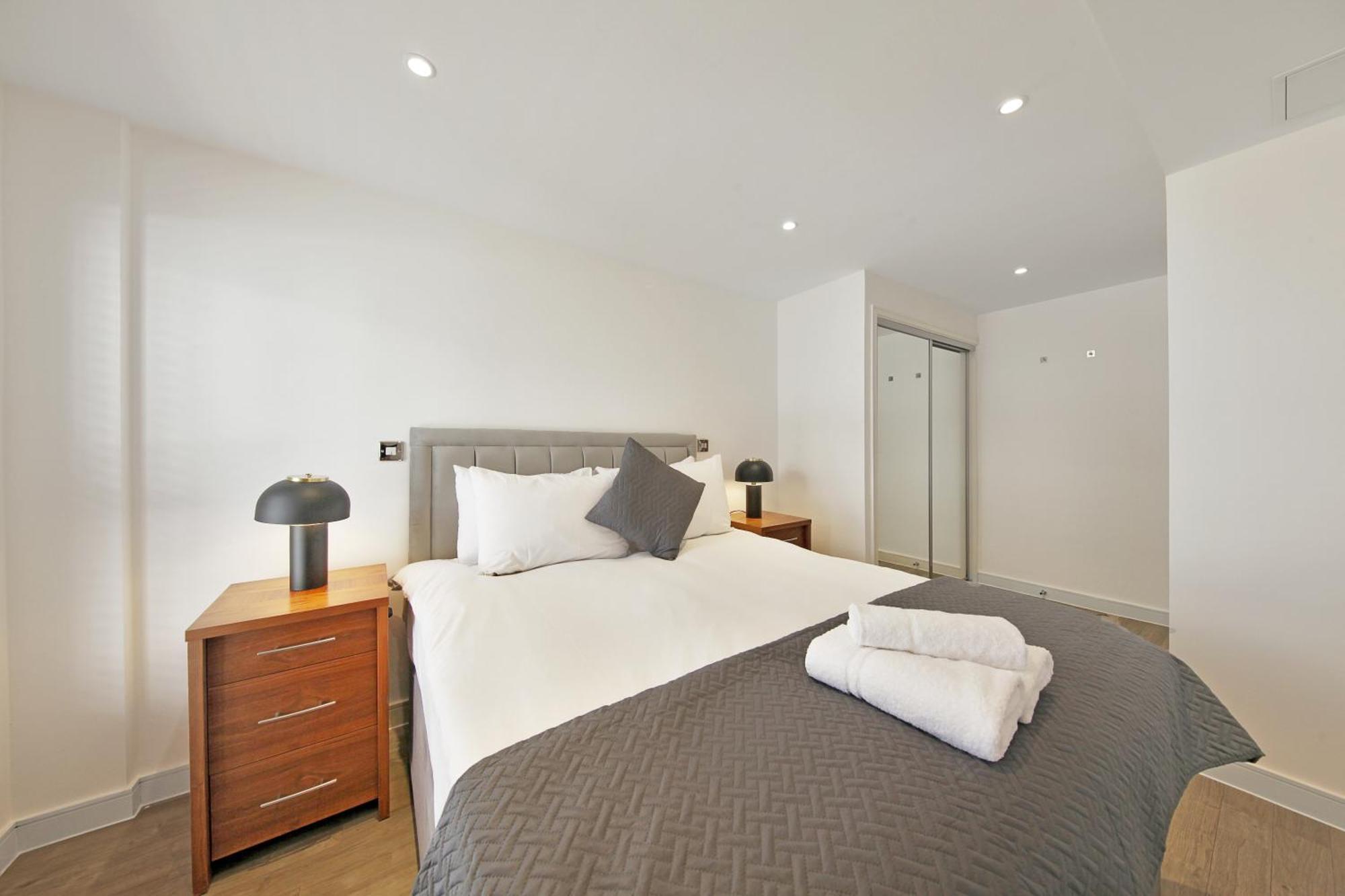 2 Bed Executive Apartment Next To Liverpool Street Free Wifi By City Stay Aparts Лондон Екстериор снимка